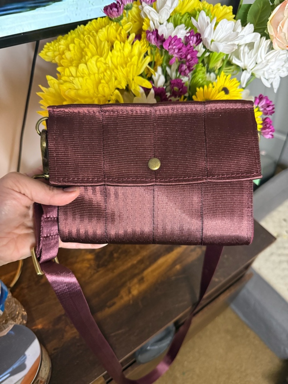 Esby Seatbelt Bag- Crossbody